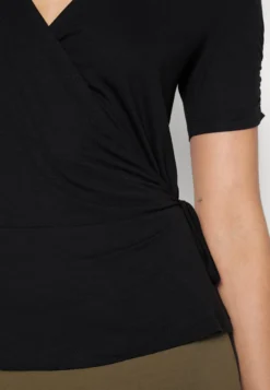 Tall Wrap OverGathering Sleeves - T-Shirt Basic - Black 9 Tall Wrap OverGathering Sleeves - T-Shirt Basic - Black -Anna Field 121ccfadce334de790014ece98b543f1 scaled