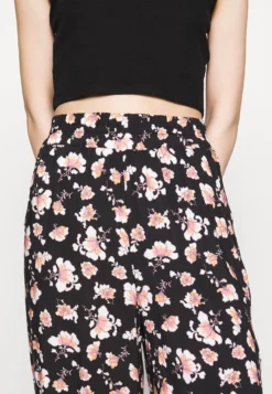 Summer Wide Legs- Broek - Black -Anna Field 136e19665b47496f8aad48216d591d40 scaled