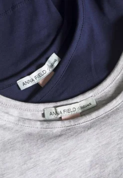 Nursing 2 Pack - Top - Top - Dark Blue/Grey -Anna Field 305fe20c020440eeb8c4d1b34e1378e1 scaled