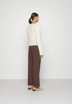 Anna Field Pointelle Bolero - Vest -Offwhite -Anna Field 370d2612e3964abbb262b7e525e4fe8e scaled