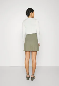 Anna Field Vest - Off-White -Anna Field 4be94968bb74424ba62de675f4bf20ad scaled