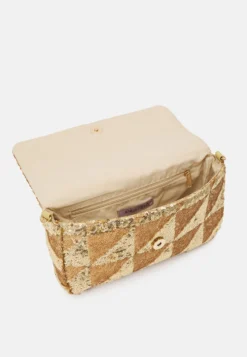 Anna Field Clutch - Gold -Anna Field 4e007ca27568453a88be83381cddd197 scaled