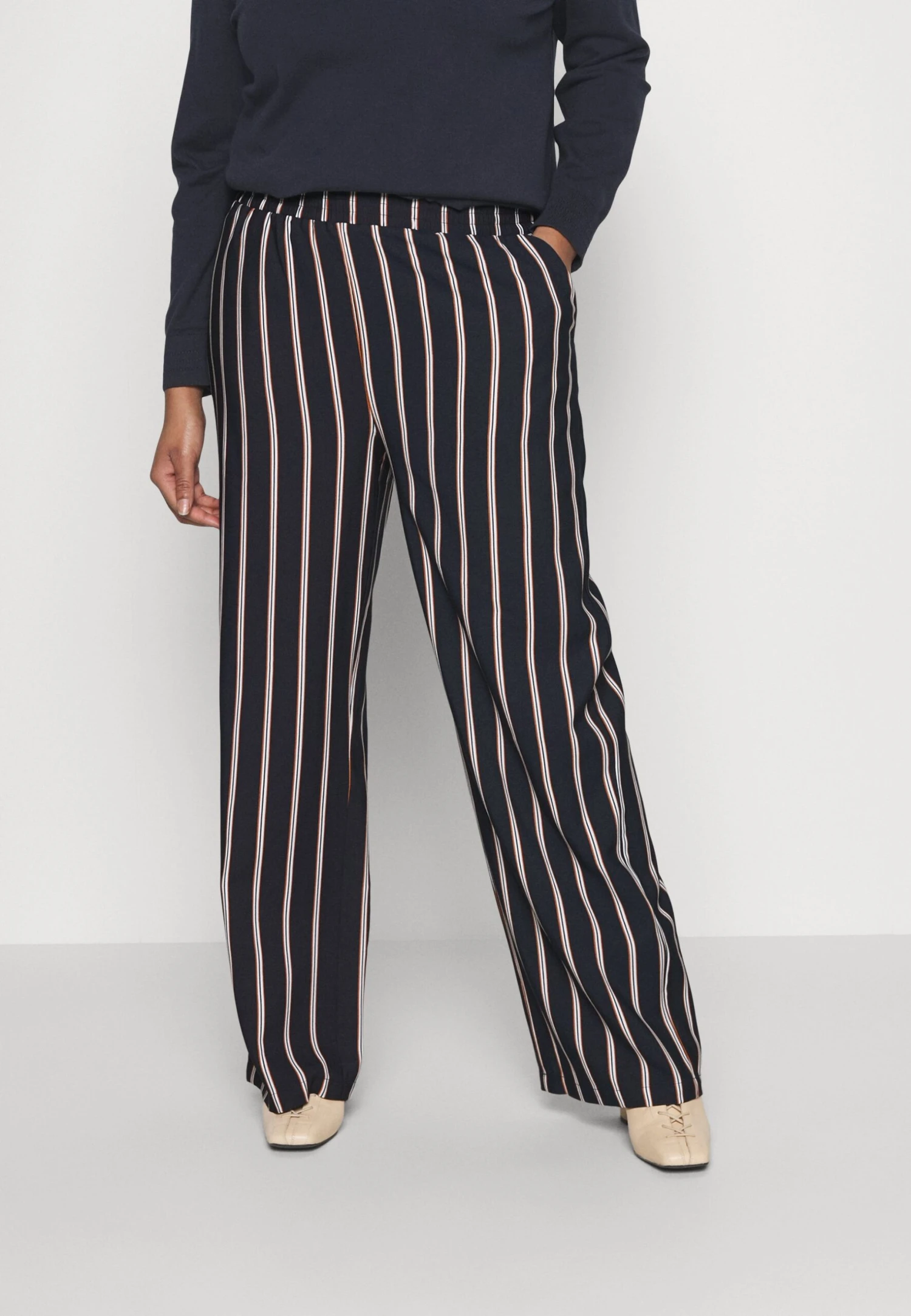 Wide Leg Pant - Broek - Dark Blue/Brown/White 1 Wide Leg Pant - Broek - Dark Blue/Brown/White
