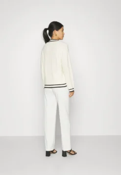 Anna Field Vest - White/Black -Anna Field b3573ce39b624ebdabaf4c06f45e16d0 scaled