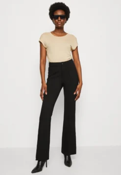 Anna Field 3 Pack - T-Shirt Basic - Beige/Off-White/Red -Anna Field b7c76c2e1daa4eababf3f8c773a1e340 scaled