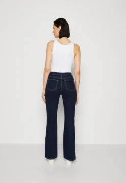 Anna Field Flared Jeans - Dark Blue 8 Anna Field Flared Jeans - Dark Blue -Anna Field c5fe20281aa042ee819b21b089fd48c0 scaled