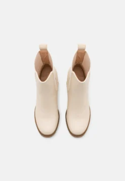 Anna Field Korte Laarzen - Beige 11 Anna Field Korte Laarzen - Beige -Anna Field dab94e8e410549b5b213298c6b4e1d80 scaled