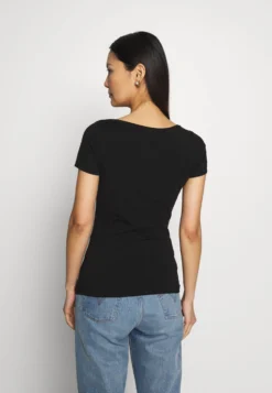 Anna Field 3 Pack - T-Shirt Basic - Black 9 Anna Field 3 Pack - T-Shirt Basic - Black -Anna Field e38ef28c2f414918b02e55332616a081 scaled