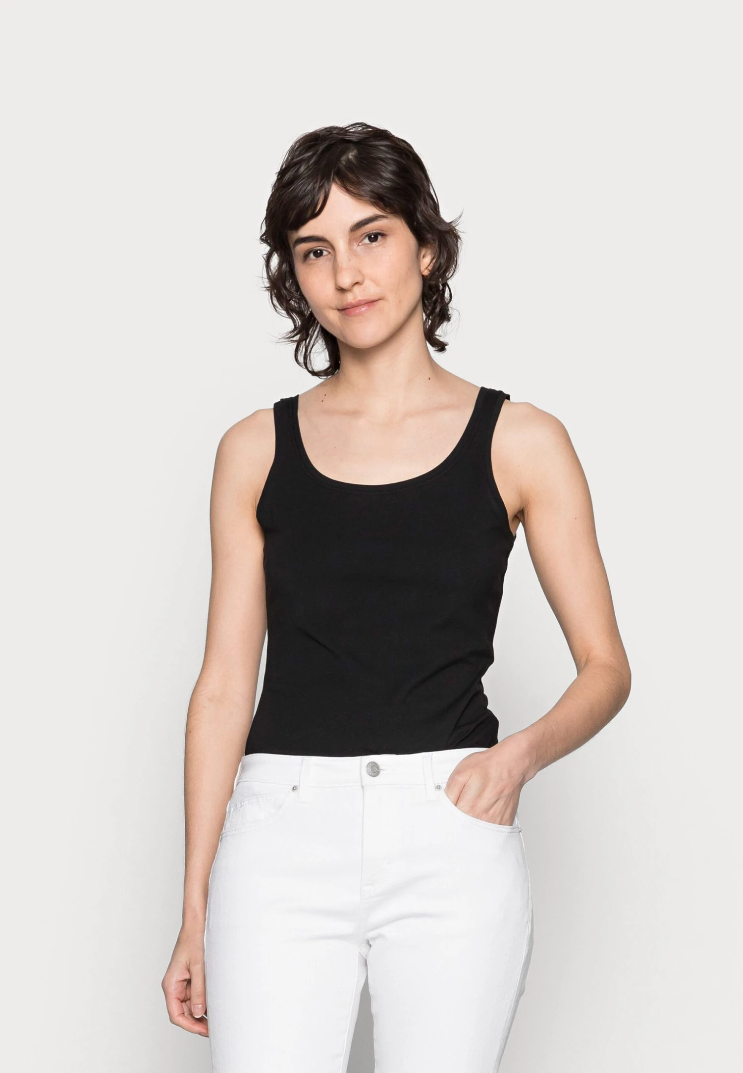 Anna Field Basic Tank 3Er Pack - Top - Black/White /Khaki 2 Anna Field Basic Tank 3Er Pack - Top - Black/White /Khaki - Afbeelding 2