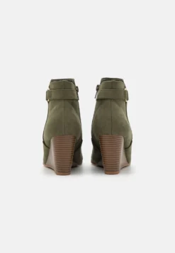 Anna Field Enkellaarsjes Met Sleehak - Khaki -Anna Field f41d3e14afd74bd2937c87ee959b4972 scaled